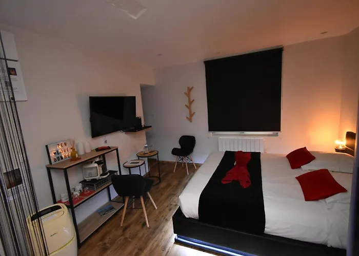 Spa Privatif Love Room, Le Hammam Et Bulles, Chez Nuits Chartraines
