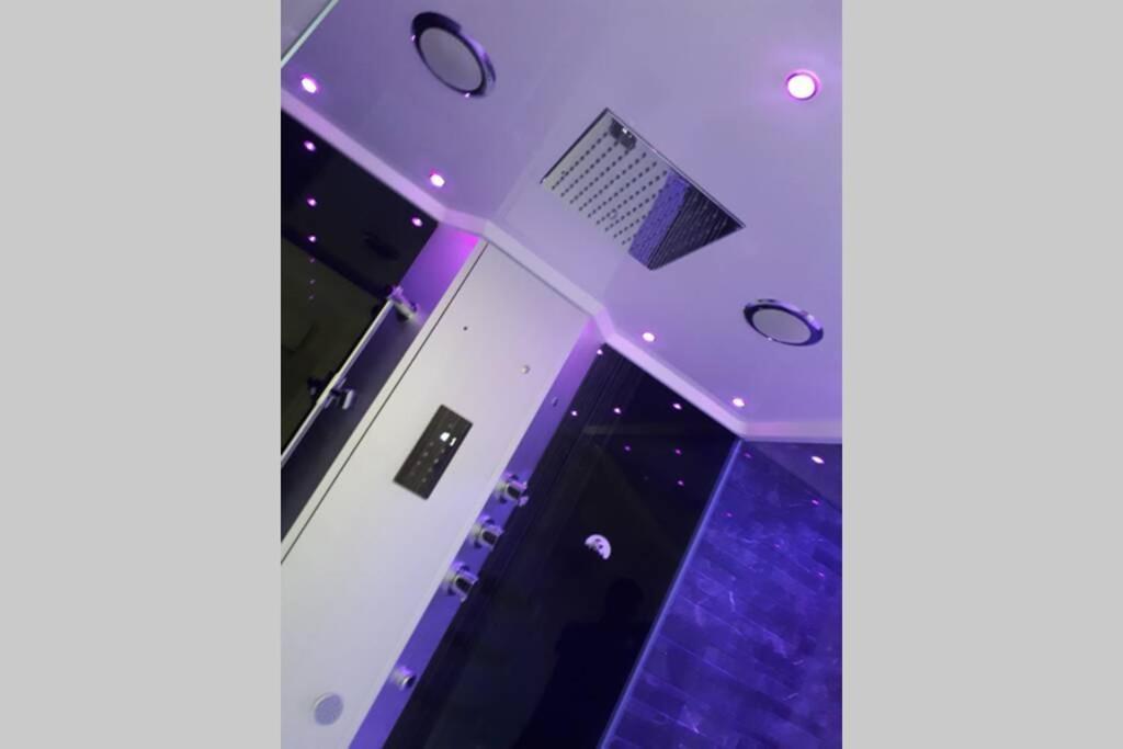 Privatif Room, Le Hammam Et Bulles, Chez Nuits Chartraines Apartment