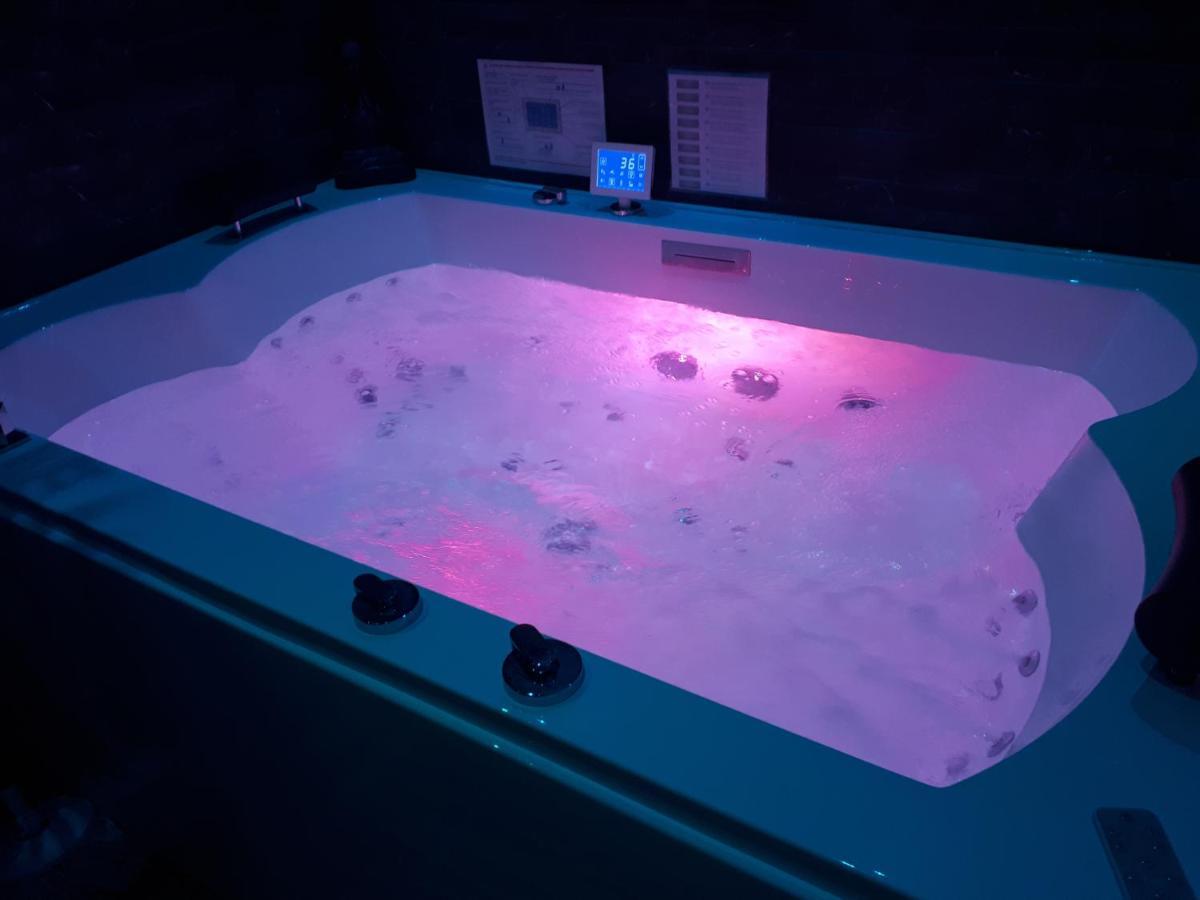 Apartment Privatif Room, Le Hammam Et Bulles, Chez Nuits Chartraines Chartres