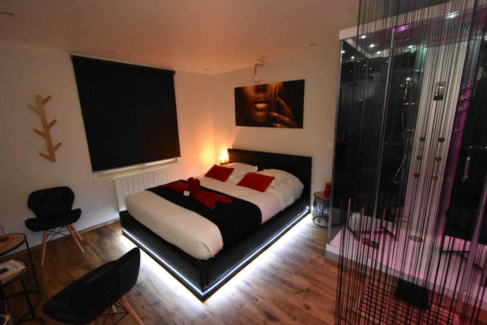 Privatif Room, Le Hammam Et Bulles, Chez Nuits Chartraines Apartment